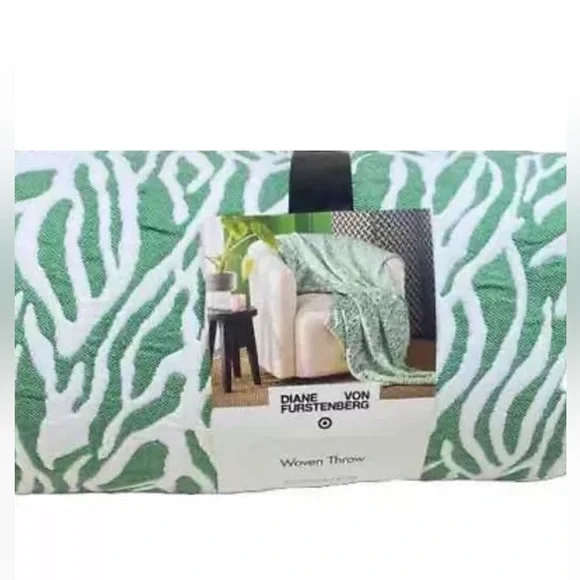 NWT DVF X Target Diane Von Furstenberg Woven Twig Throw Green Blanket